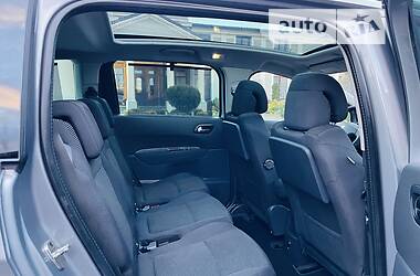 Минивэн Peugeot 5008 2016 в 