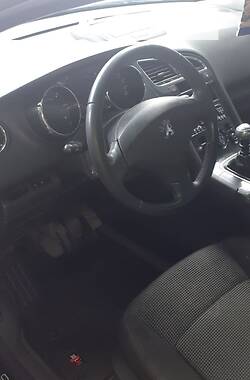 Універсал Peugeot 5008 2011 в 