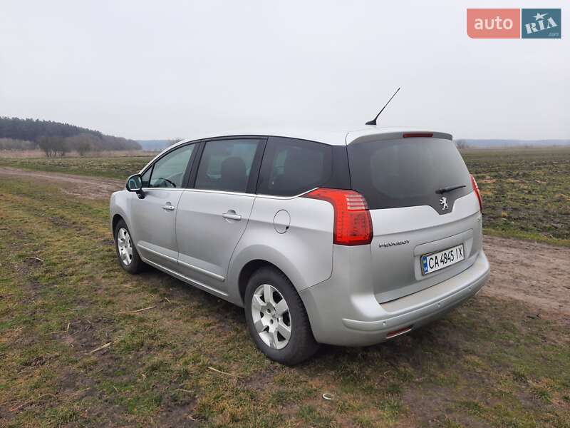 Мінівен Peugeot 5008 2011 в Черкасах