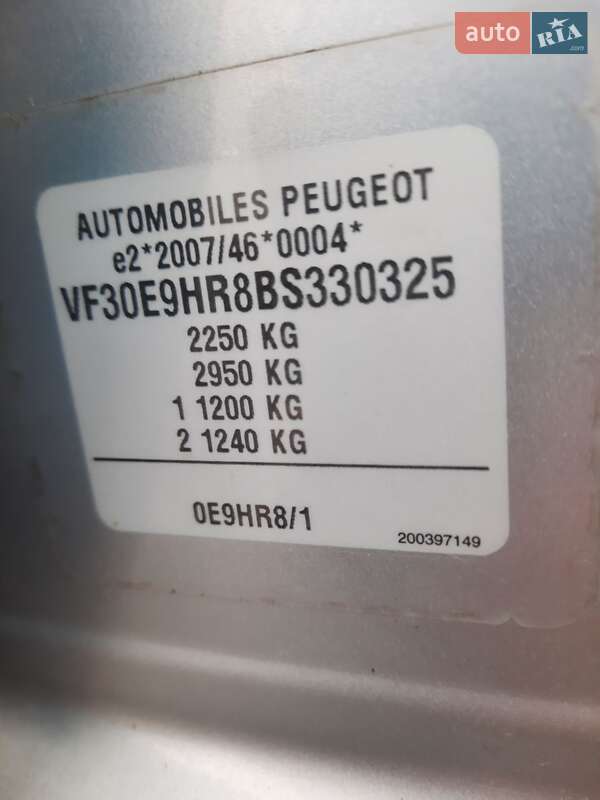 Мінівен Peugeot 5008 2011 в Черкасах