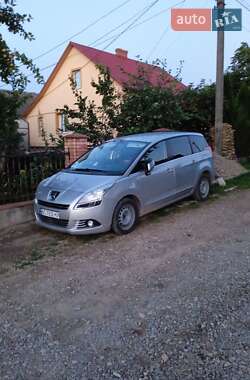 Универсал Peugeot 5008 2013 в Самборе