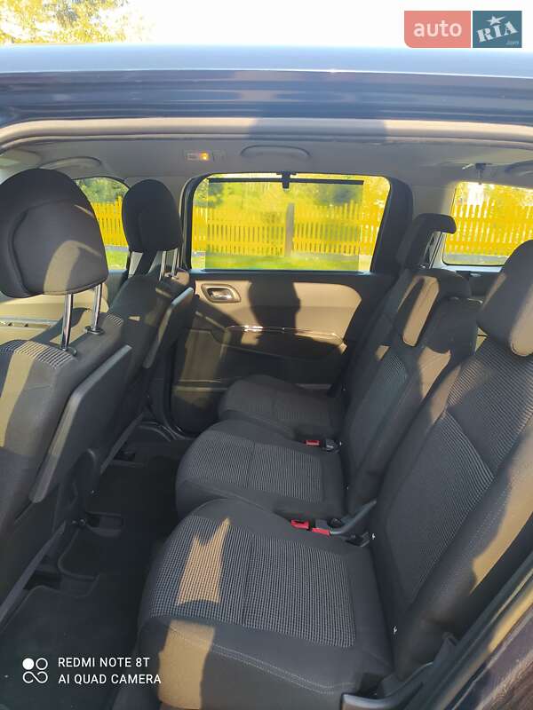 Мікровен Peugeot 5008 2009 в Сарнах