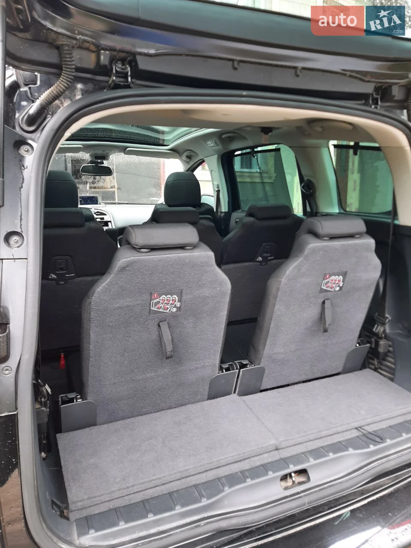 2010 Peugeot 5008 - мініатюра 10