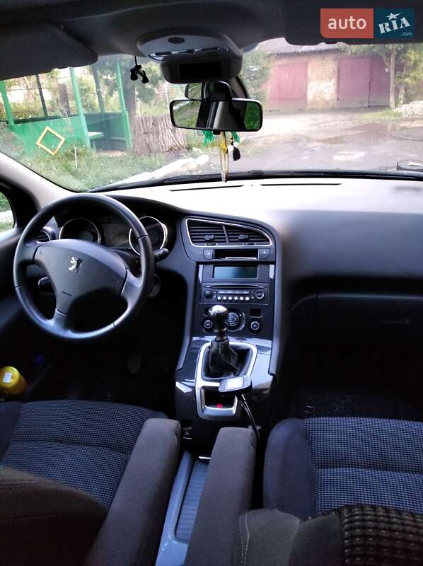 Мікровен Peugeot 5008 2011 в Самборі