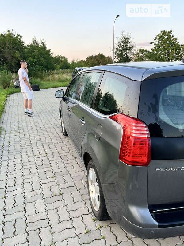 Микровэн Peugeot 5008 2011 в Стрые
