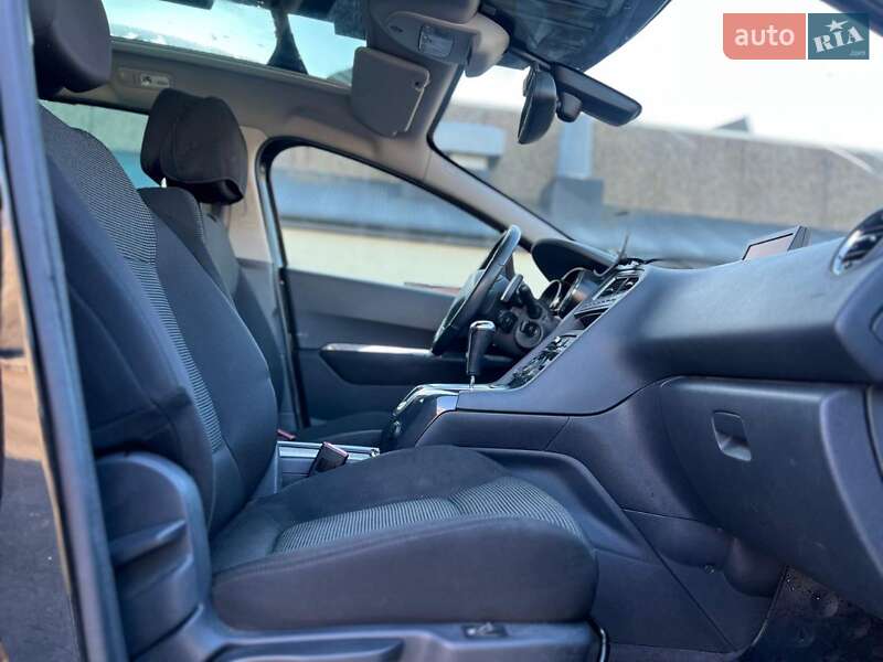 Мікровен Peugeot 5008 2011 в Львові