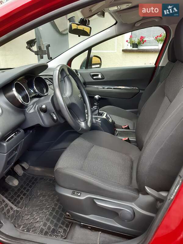 Мікровен Peugeot 5008 2010 в Теребовлі