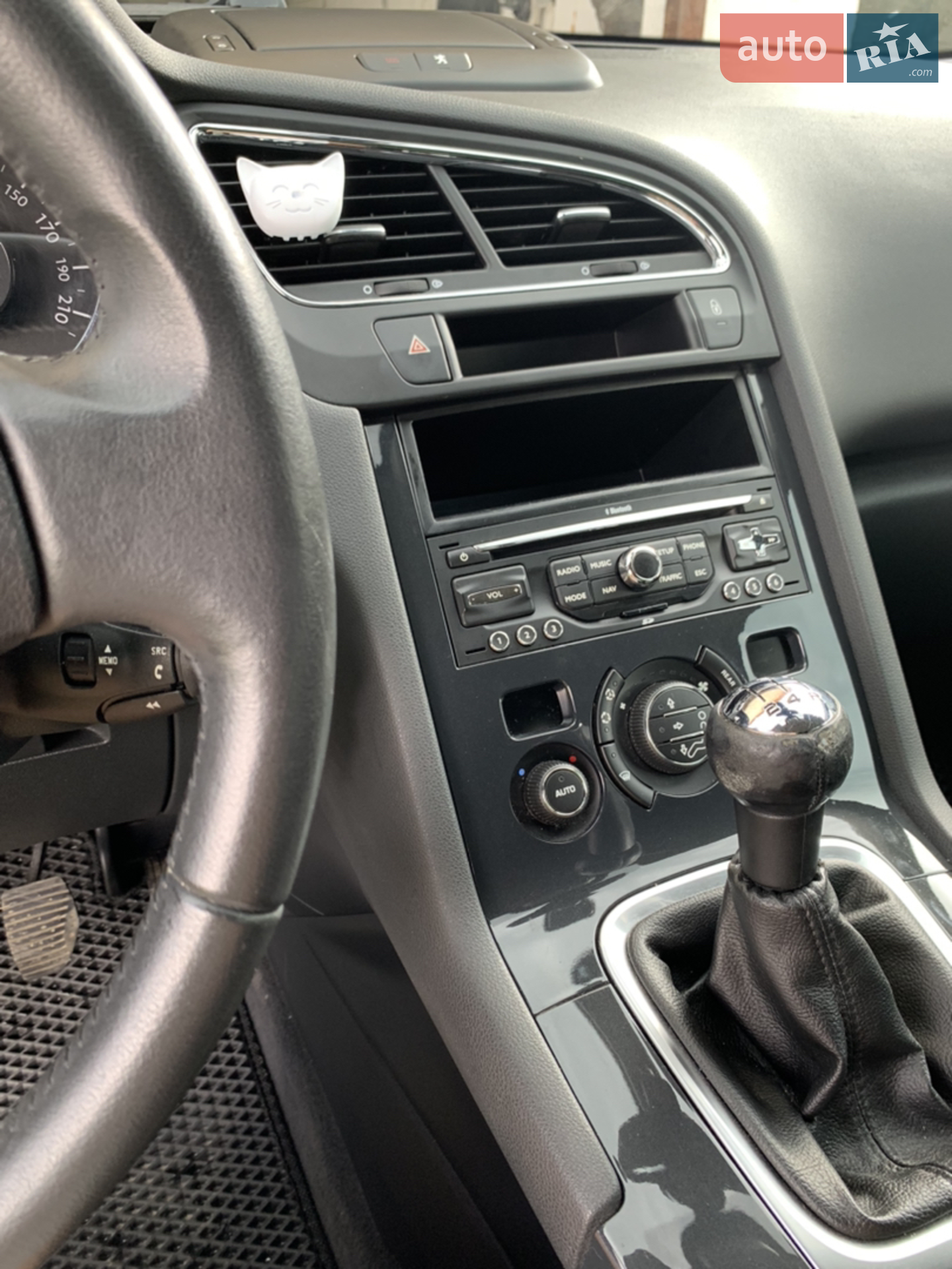 2011 Peugeot 5008 - мініатюра 15