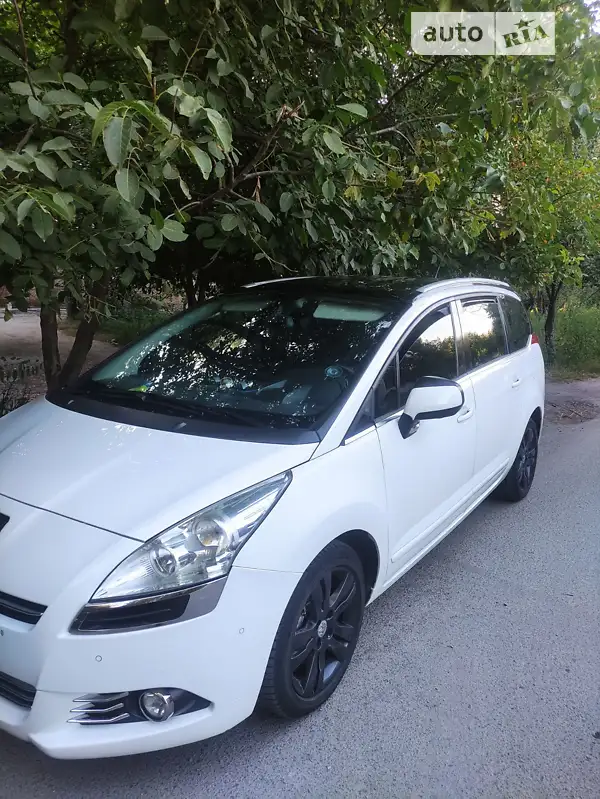 Peugeot 5008