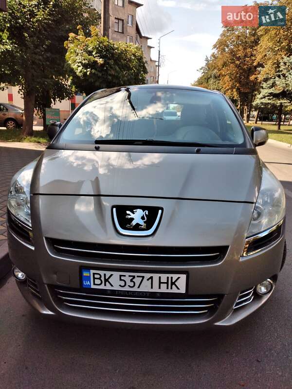 Peugeot 5008 2010