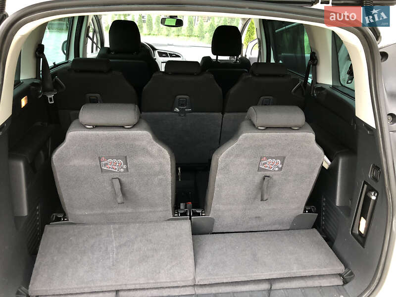 Мікровен Peugeot 5008 2010 в Дрогобичі