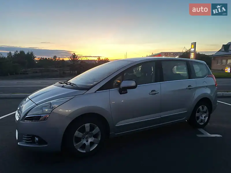 Peugeot 5008 2010