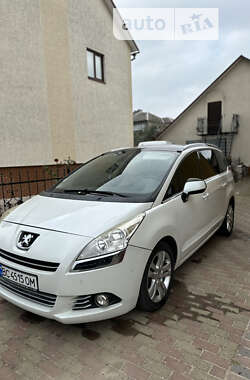 Микровэн Peugeot 5008 2011 в Бучаче