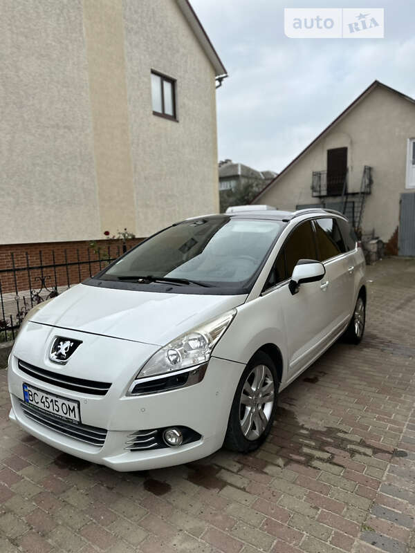 Мікровен Peugeot 5008 2011 в Бучачі