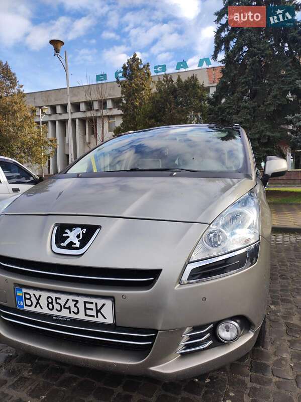 Мікровен Peugeot 5008 2013 в Кам'янець-Подільському