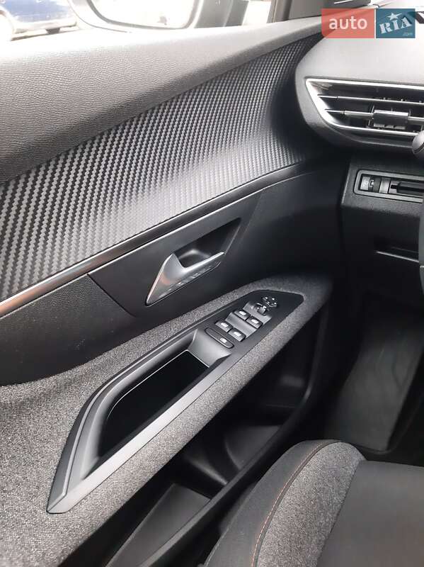 Внедорожник / Кроссовер Peugeot 5008 2018 в Стрые фото 42 Внедорожник / Кроссовер Peugeot 5008 2018 в Стрые