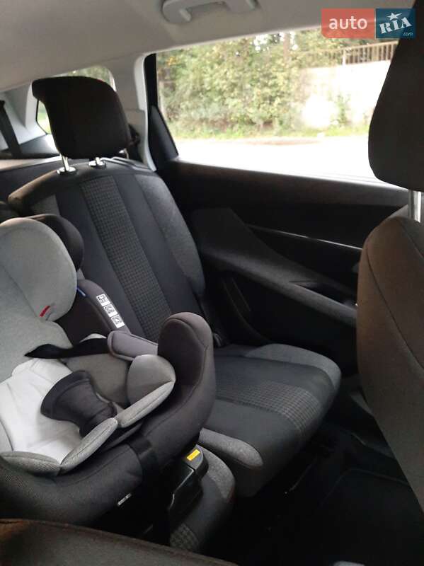 Внедорожник / Кроссовер Peugeot 5008 2018 в Стрые фото 47 Внедорожник / Кроссовер Peugeot 5008 2018 в Стрые