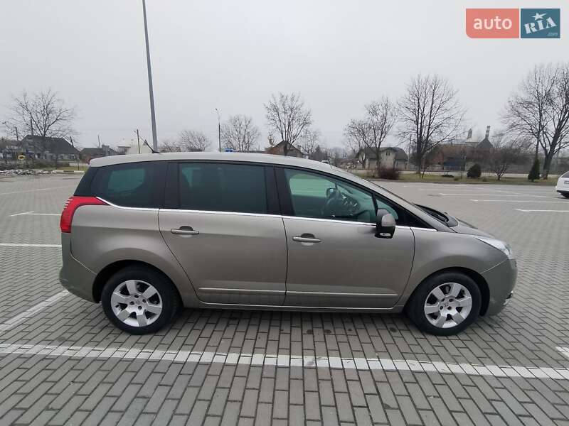 Мікровен Peugeot 5008 2010 в Коломиї