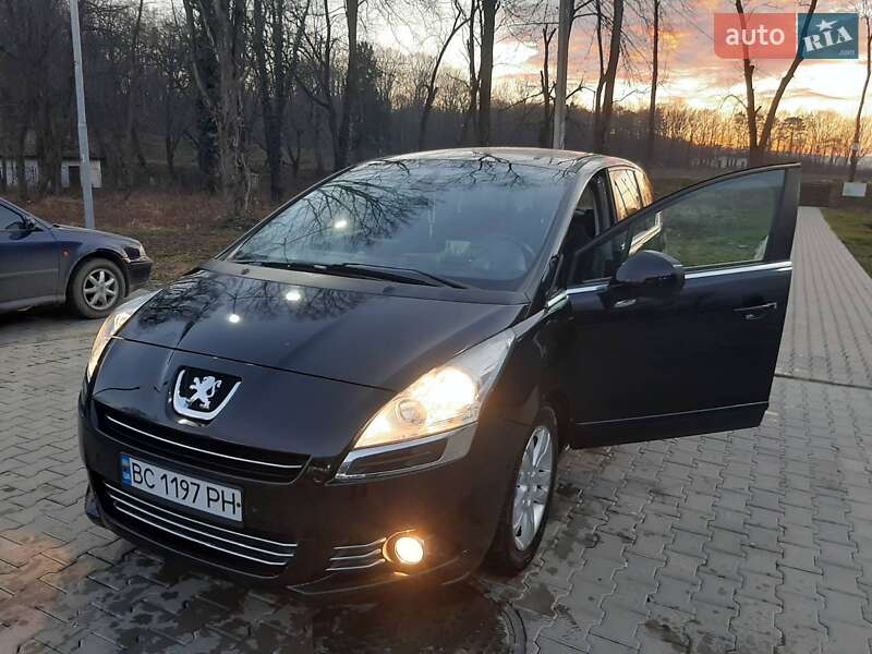 Мікровен Peugeot 5008 2013 в Дрогобичі