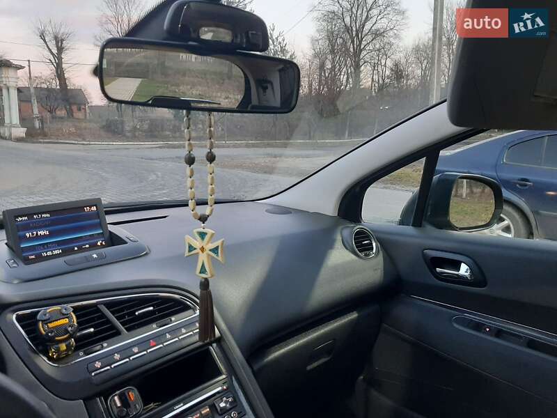Мікровен Peugeot 5008 2013 в Дрогобичі