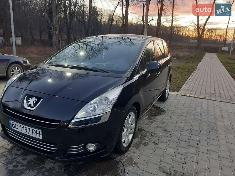 Мікровен Peugeot 5008 2013 в Дрогобичі