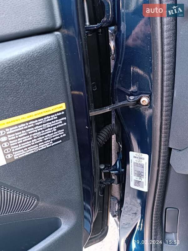 Мікровен Peugeot 5008 2010 в Братському