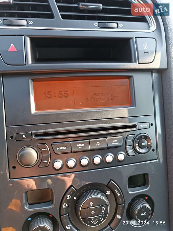 Мікровен Peugeot 5008 2010 в Братському