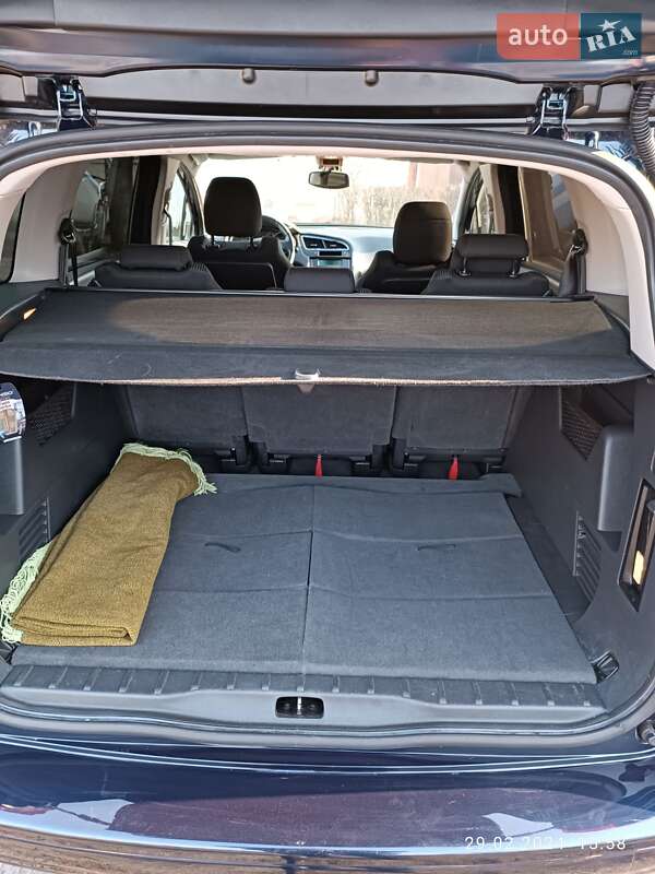 Мікровен Peugeot 5008 2010 в Братському