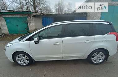 Микровэн Peugeot 5008 2011 в Светловодске