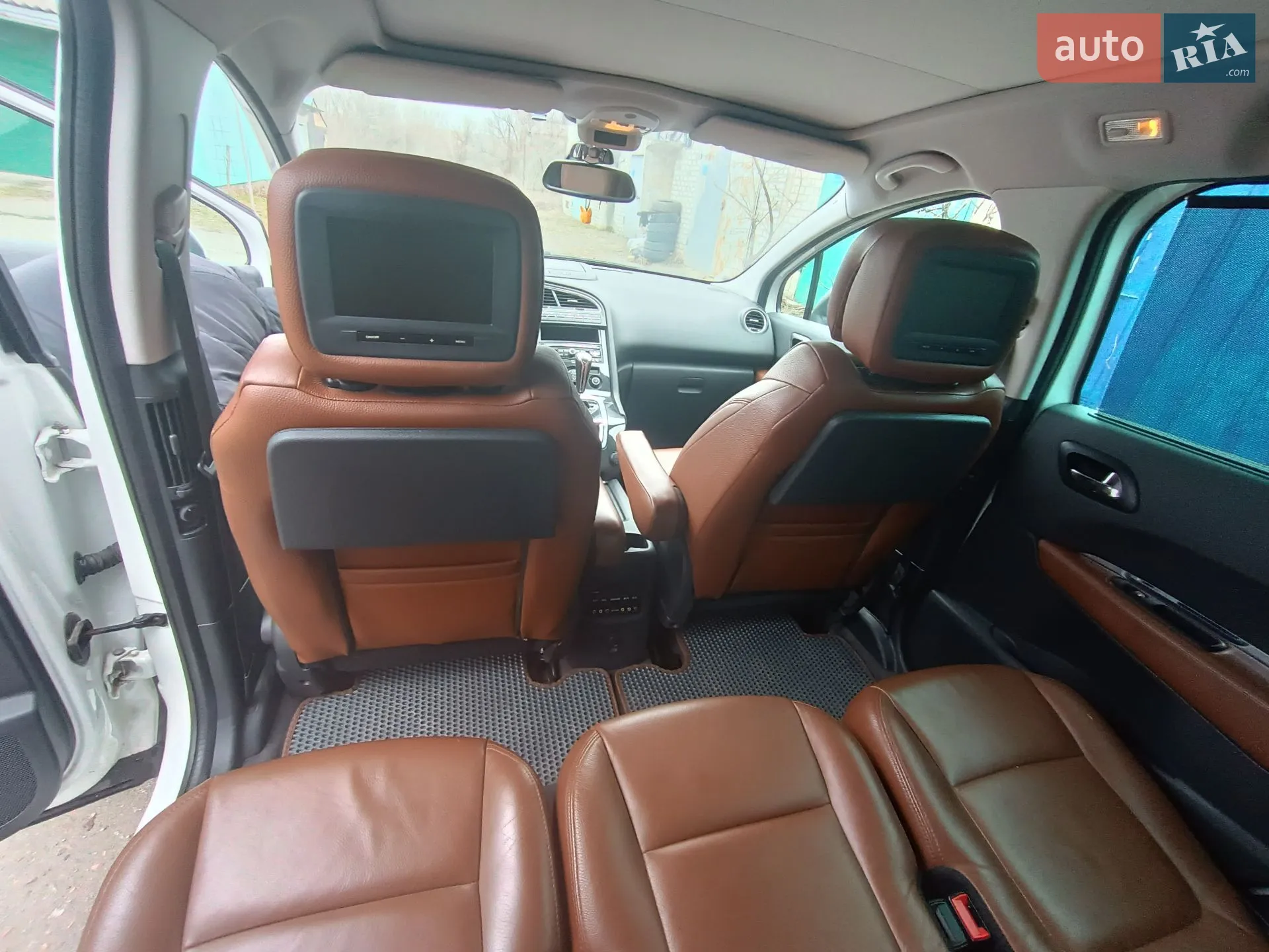2011 Peugeot 5008 - мініатюра 10