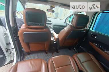 Микровэн Peugeot 5008 2011 в Светловодске