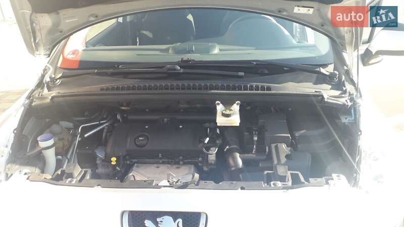 Мікровен Peugeot 5008 2013 в Гайсину