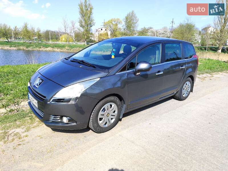 Peugeot 5008 2010