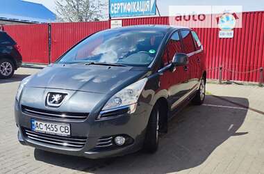 Мікровен Peugeot 5008 2013 в Володимир-Волинському