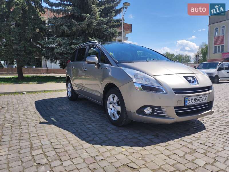 Мікровен Peugeot 5008 2013 в Кам'янець-Подільському