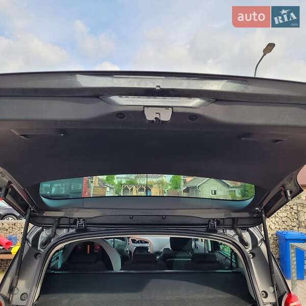 Мікровен Peugeot 5008 2010 в Івано-Франківську фото 17 Мікровен Peugeot 5008 2010 в Івано-Франківську