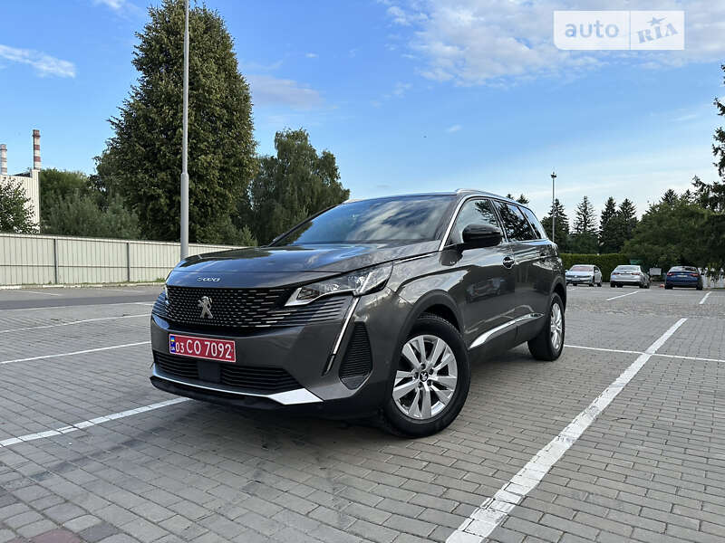 Внедорожник / Кроссовер Peugeot 5008 2021 в Луцке