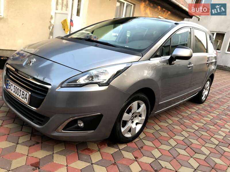 Микровэн Peugeot 5008 2015 в Львове