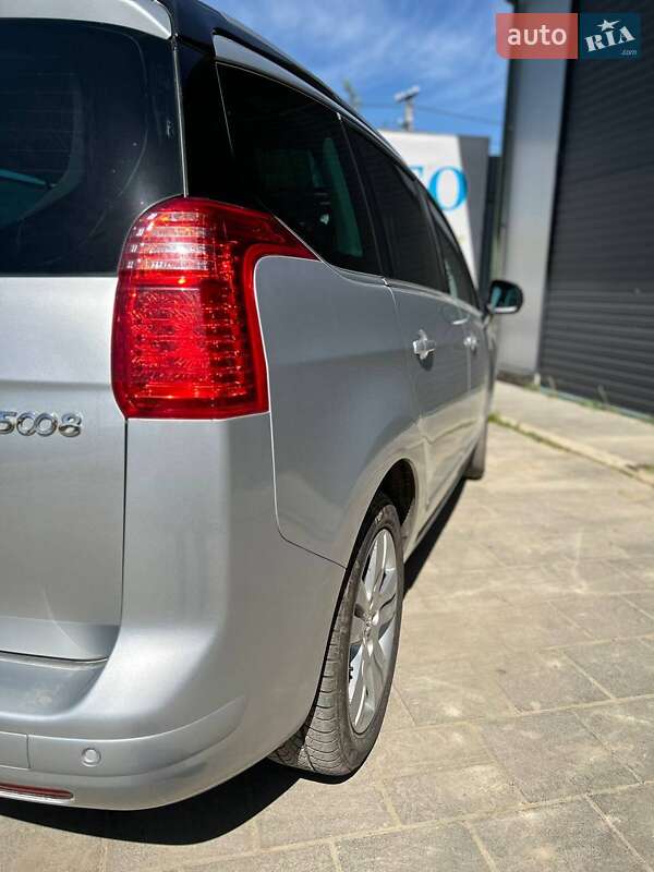 Мікровен Peugeot 5008 2011 в Самборі