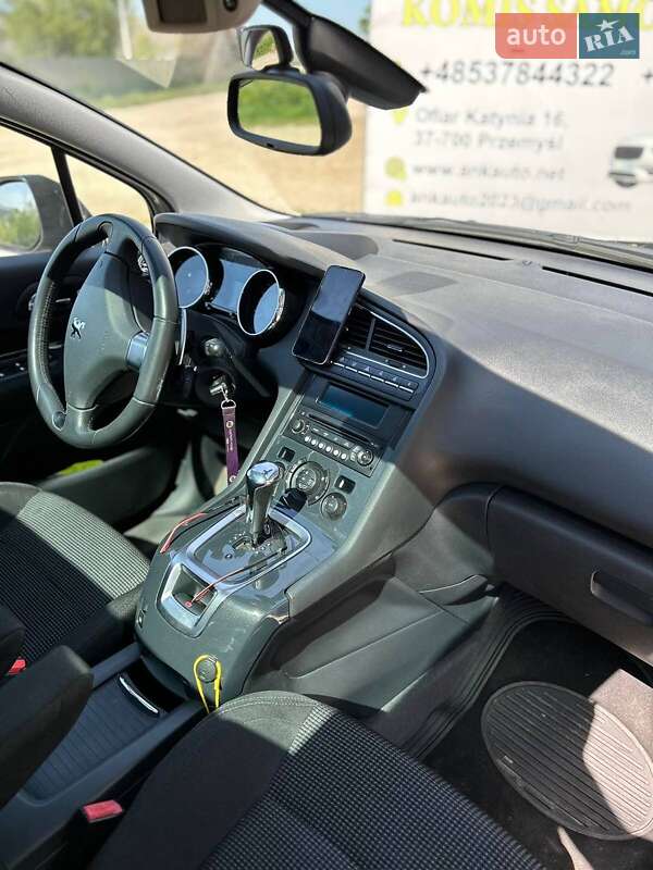 Мікровен Peugeot 5008 2011 в Самборі