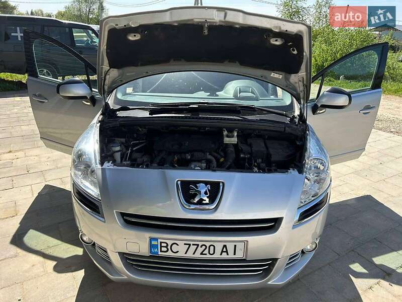 Мікровен Peugeot 5008 2011 в Самборі