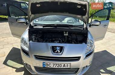 Микровэн Peugeot 5008 2011 в Самборе