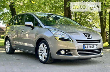 Мікровен Peugeot 5008 2013 в Калуші