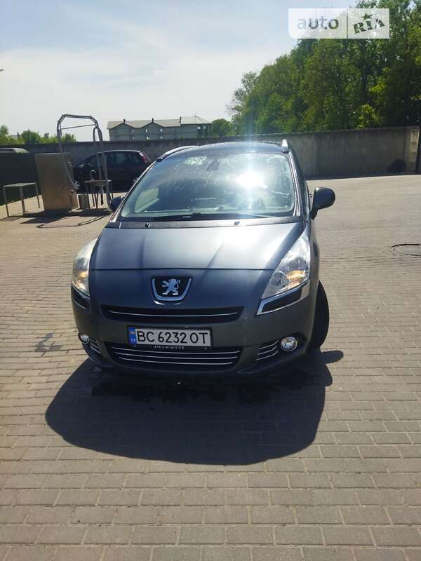 Микровэн Peugeot 5008 2011 в Стрые