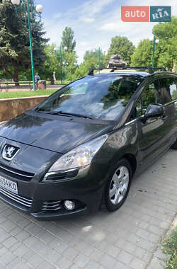 Микровэн Peugeot 5008 2013 в 