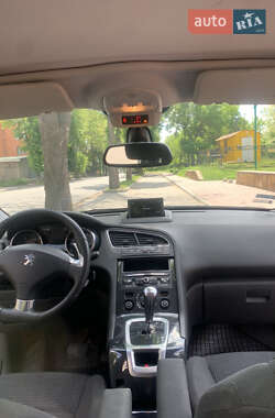 Микровэн Peugeot 5008 2013 в 