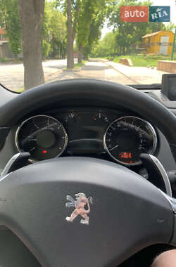 Микровэн Peugeot 5008 2013 в 