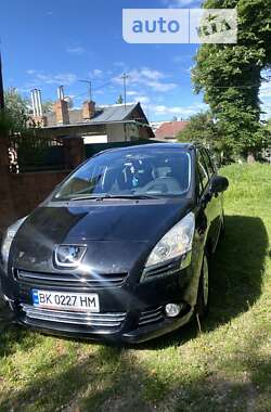 Микровэн Peugeot 5008 2011 в Ровно