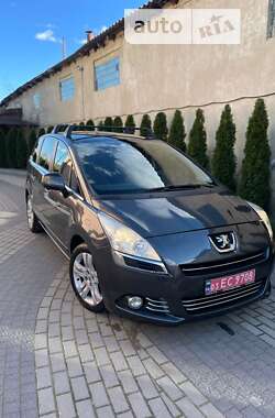 Мікровен Peugeot 5008 2011 в Стрию