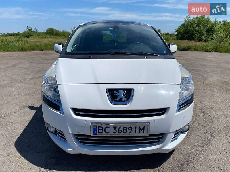 Микровэн Peugeot 5008 2013 в Львове